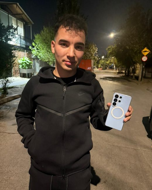 Cliente feliz de iPhone Elite
