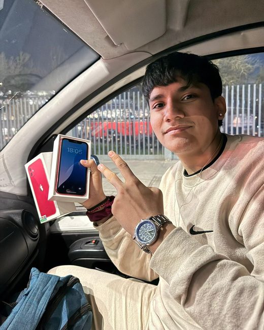 Cliente feliz de iPhone Elite